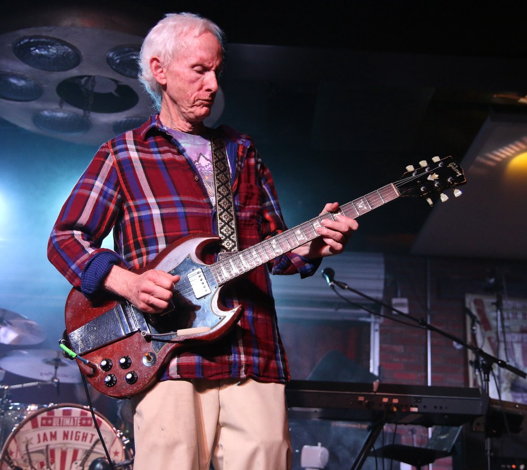 ULTIMATE JAM at LUCKY STRIKE LIVE Returned with Tributes to David Bowie And Lemmy&nbsp;1/13/2016