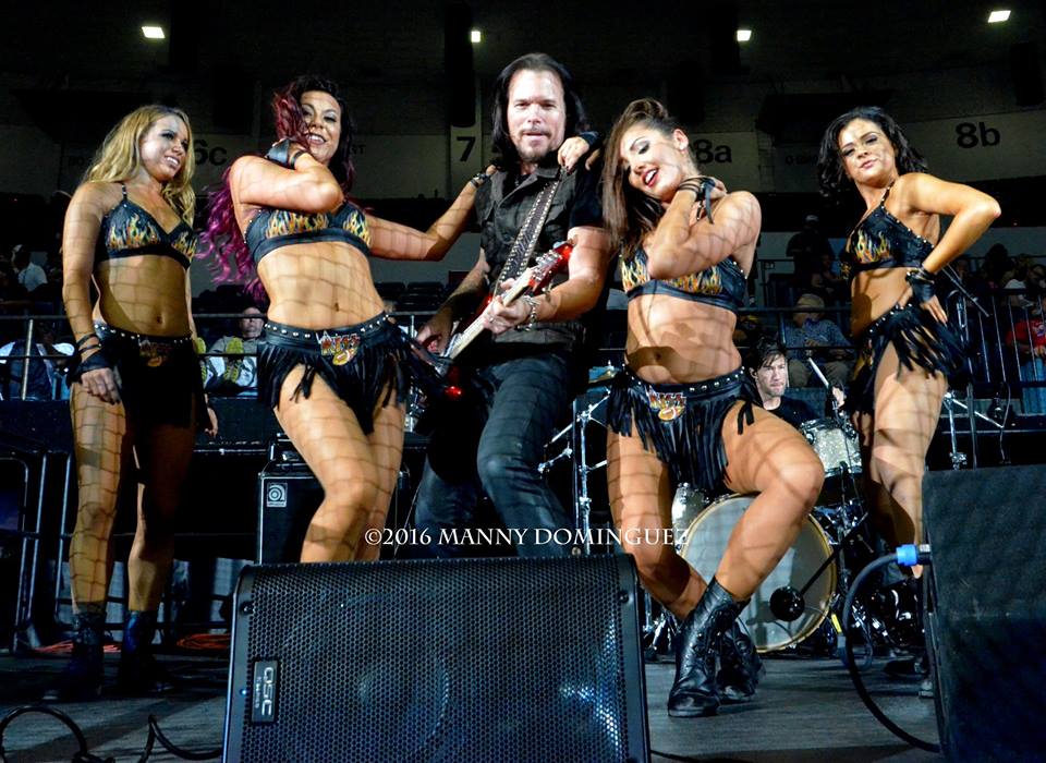 13901425_643727492456429_4017700759361646849_n