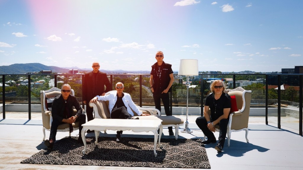 THUNDER Covers LED ZEPPELIN’S ‘YOUR TIME IS GONNA COME’ and Celebrating 30 Years Of Music with Band-curated ‘THE GREATEST&nbsp;HITS’