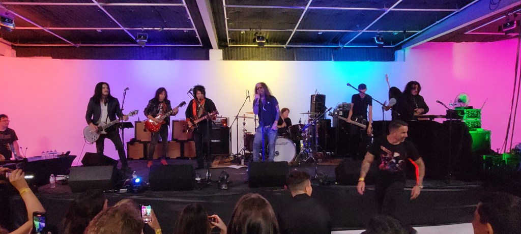 RETUNE CELEBRATED NATIONAL LAUNCH WITH CELEBRITY AND ROCK STAR-STUDDED GALA OCTOBER 4, 2022&nbsp;BURBANK