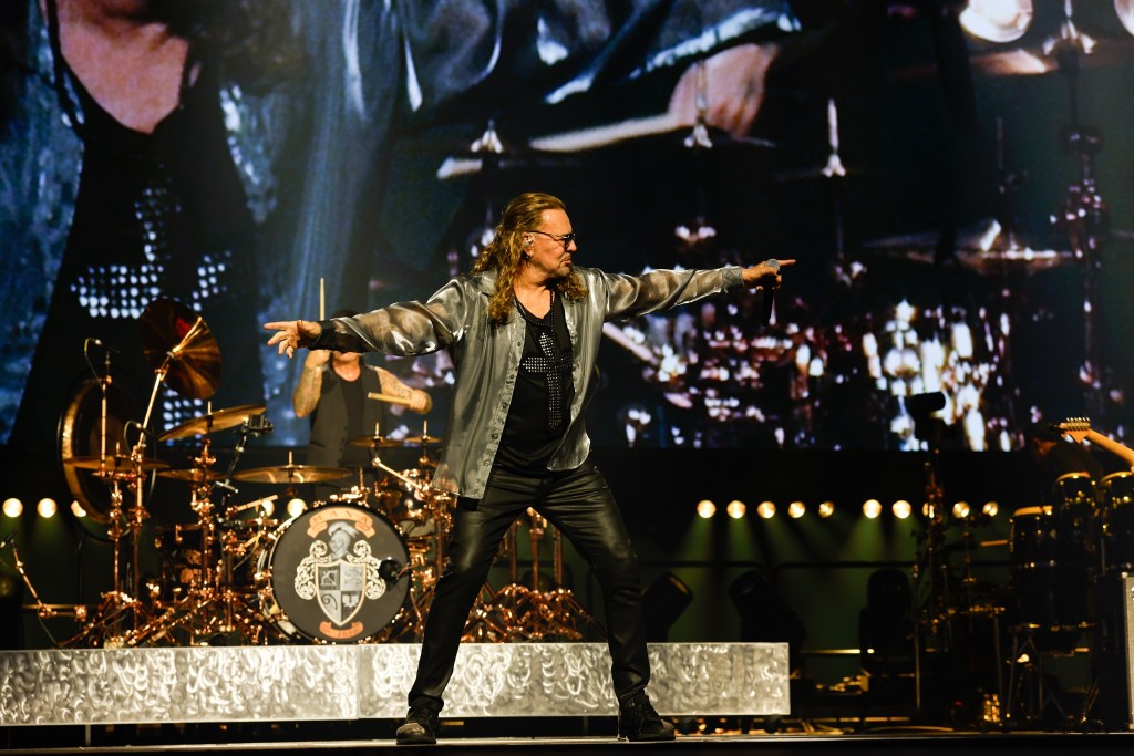 MANA at The Forum November 2025 photos by Alex&nbsp;Kluft